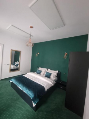 Celebrity Apartment